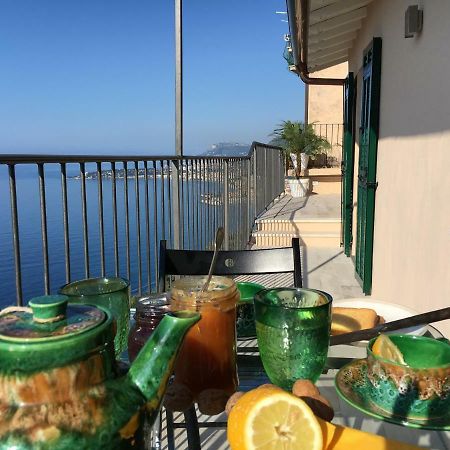House In Grimaldi. Spectacular View Over The French Riviera! Grimaldi  Buitenkant foto