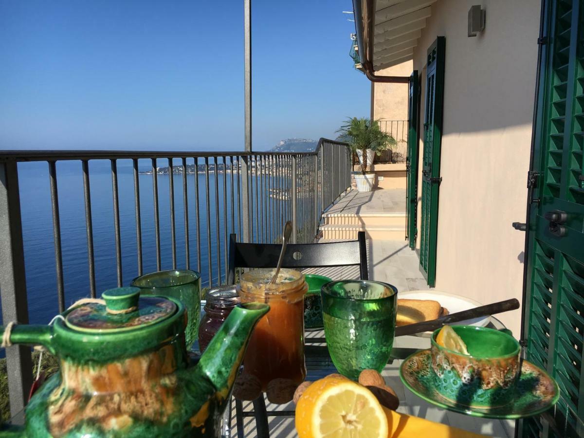 House In Grimaldi. Spectacular View Over The French Riviera! Grimaldi  Buitenkant foto